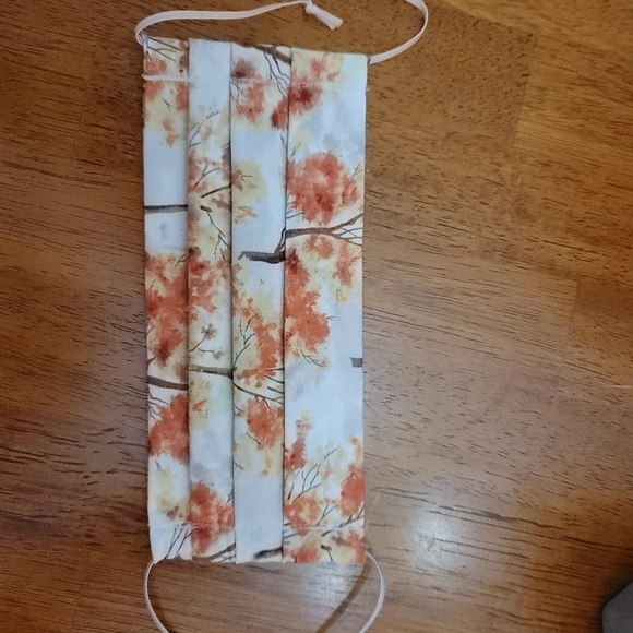 Fall Foliage Face Mask - Picture 3 of 4